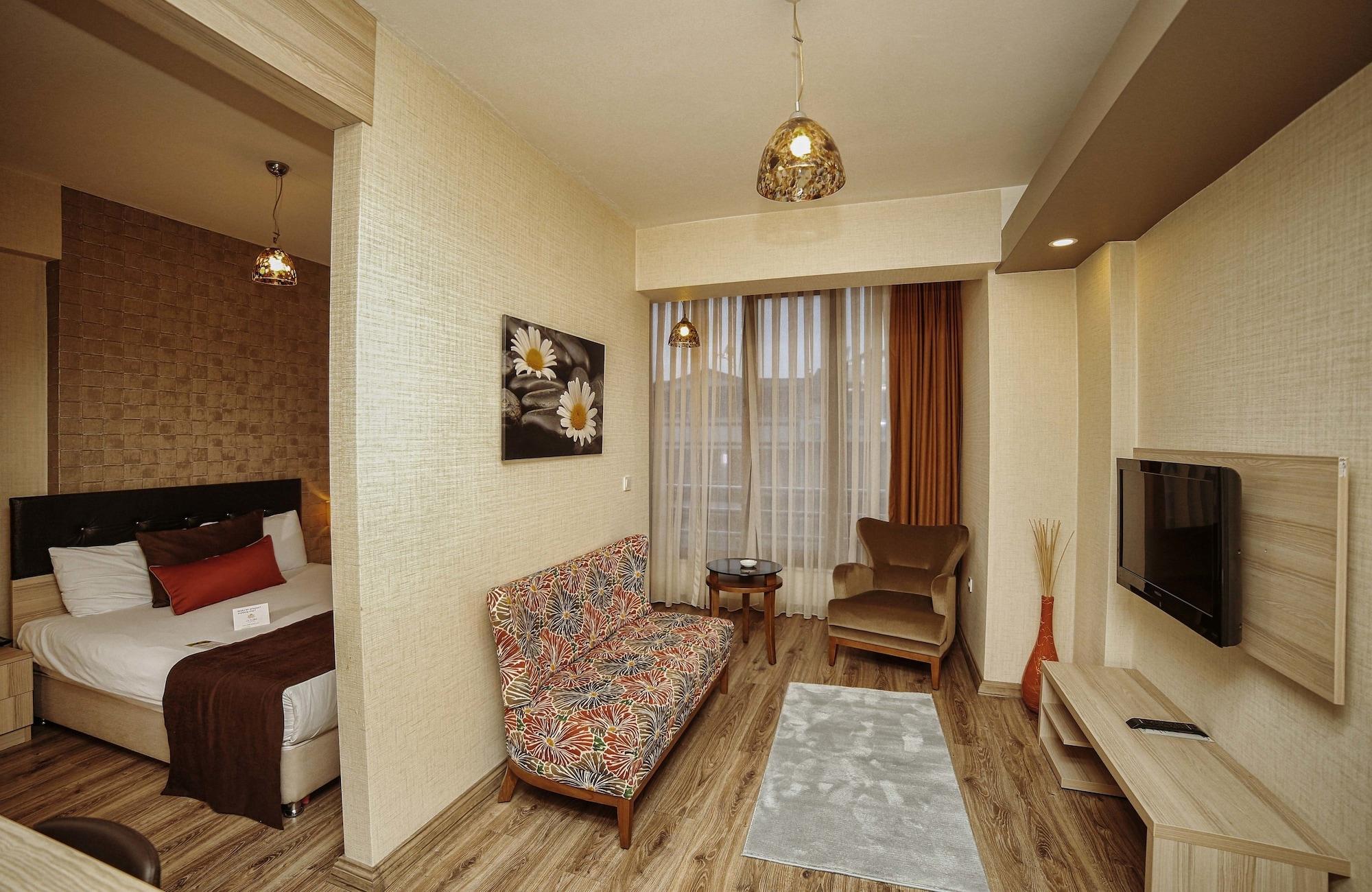 La Flora House Hotel Коджаели Екстериор снимка
