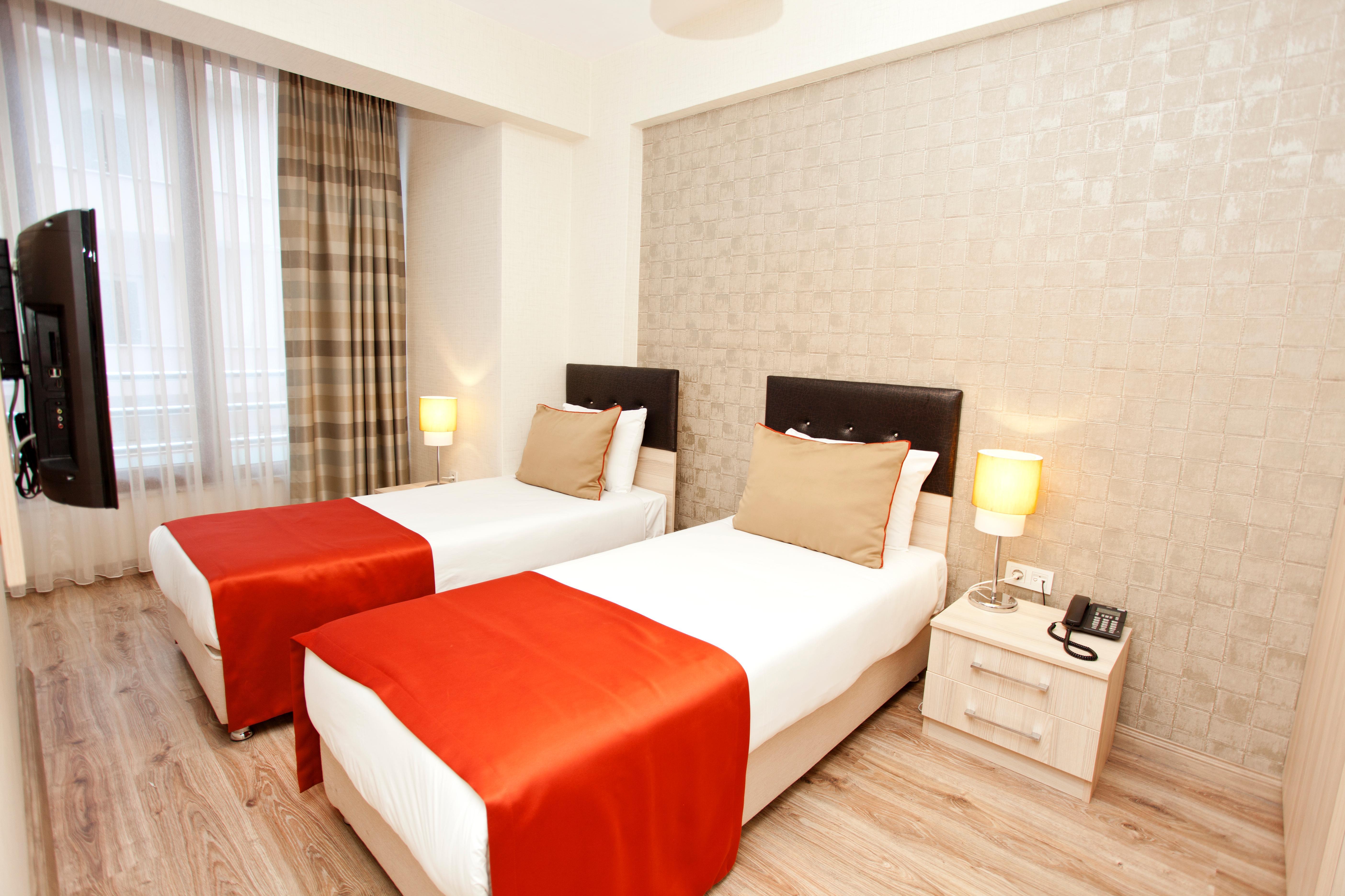 La Flora House Hotel Коджаели Екстериор снимка