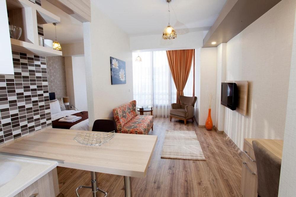 La Flora House Hotel Коджаели Екстериор снимка