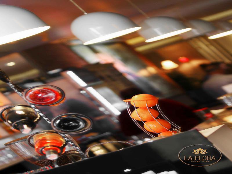 La Flora House Hotel Коджаели Екстериор снимка