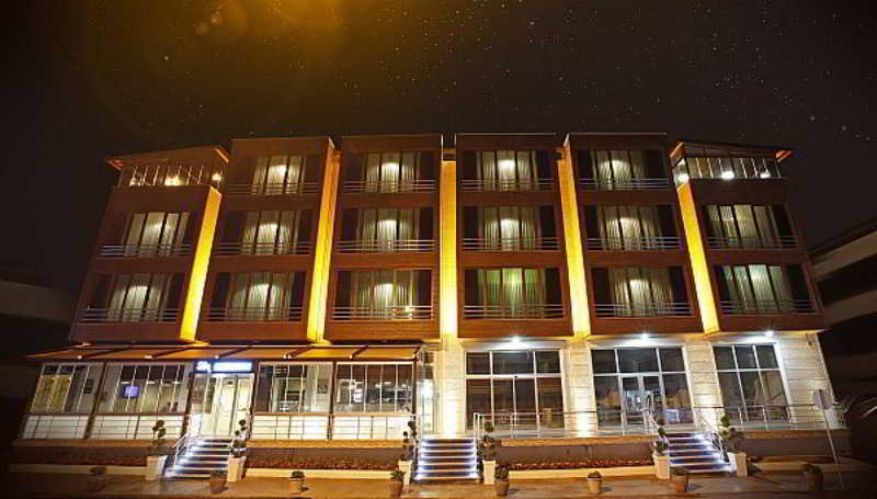 La Flora House Hotel Коджаели Екстериор снимка