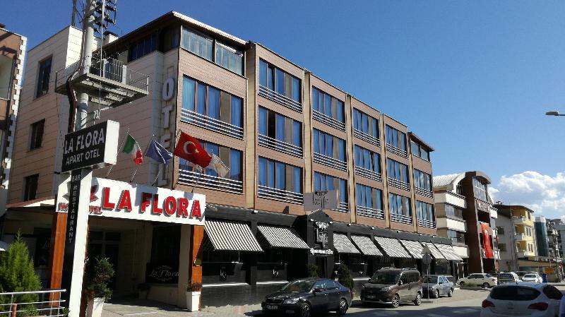 La Flora House Hotel Коджаели Екстериор снимка